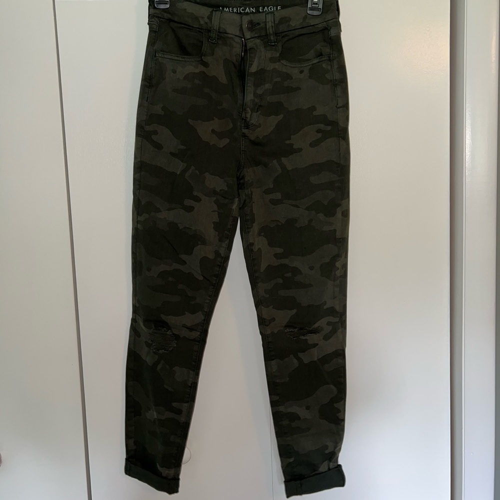 American Eagle Camo Curvy Super High Rise Jegging